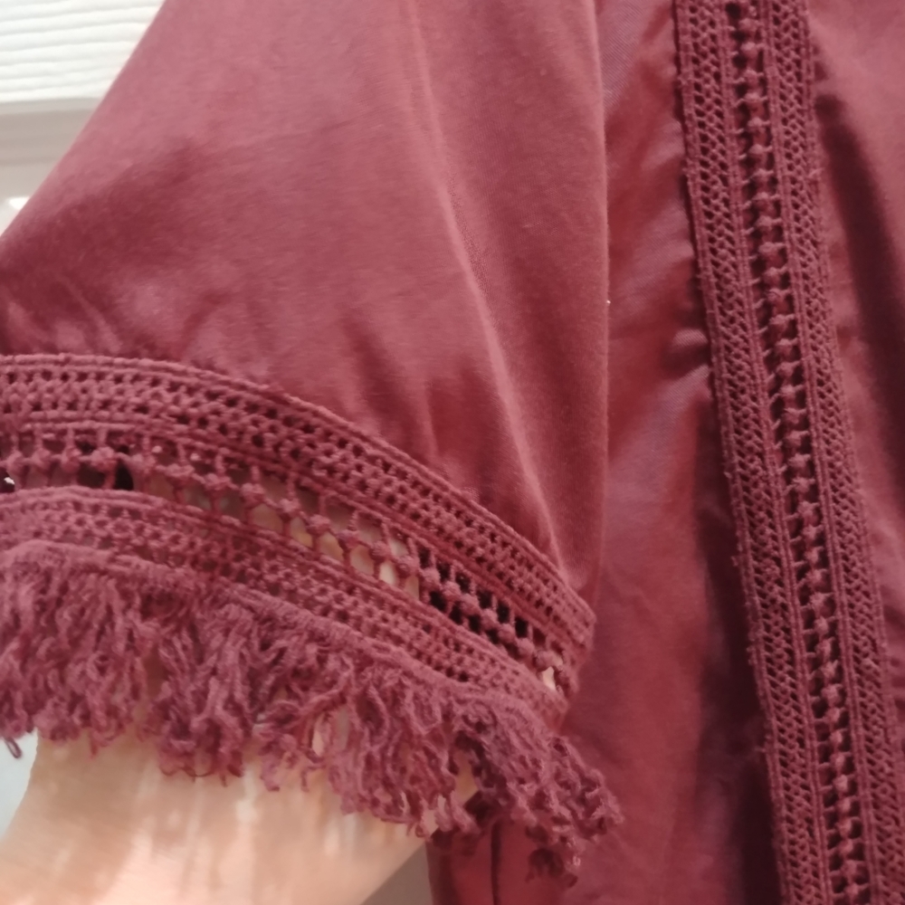 Miami wine colored boxy cropped top with crochet & Fringe detailing size Medium